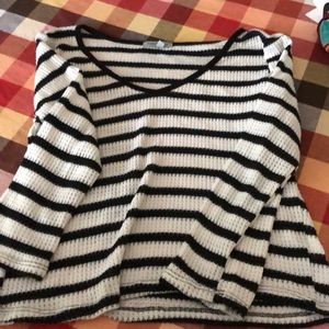 Long sleeve crop top